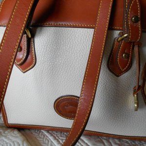 DOONEY & BURKE SHOULDER BAG